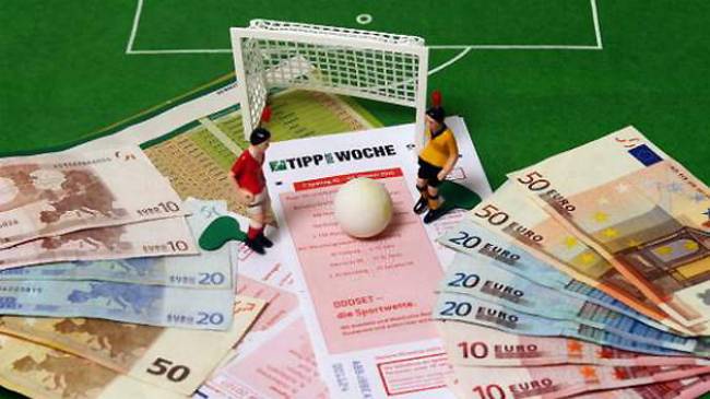 Futbol-dinero-630x354.jpg_1360585586[1]