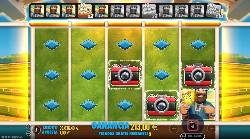 La función aleatoria dinamita tiene un matiz más fotográfico para lograr símbolos de dinero cuando tengamos solo un Wild en el tablero.