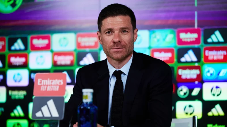 El primer once de Xabi Alonso en el Real Madrid: Mbappé, Huijsen, Arnold y muchas incógnitas