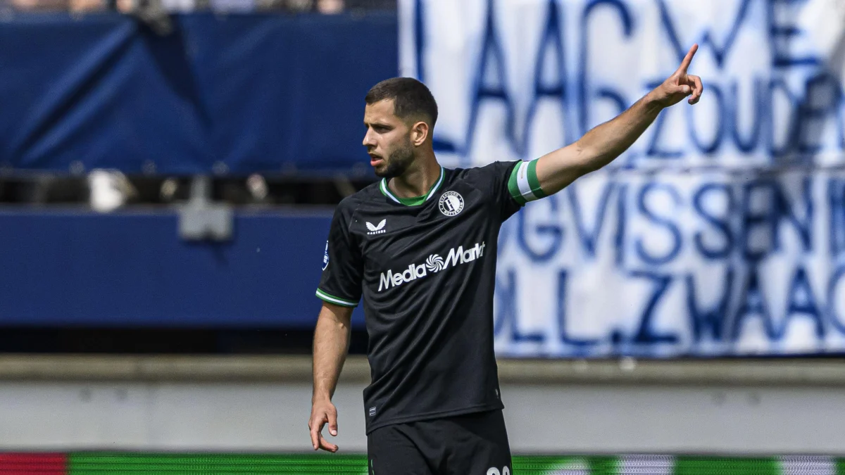 Tras su fichaje frustrado por el Al Nassr, Hancko vuelve a la órbita del Atlático
