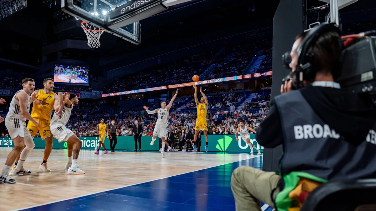 La gran apuesta del Real Madrid: Scariolo avala a Izan Almansa tras su debut