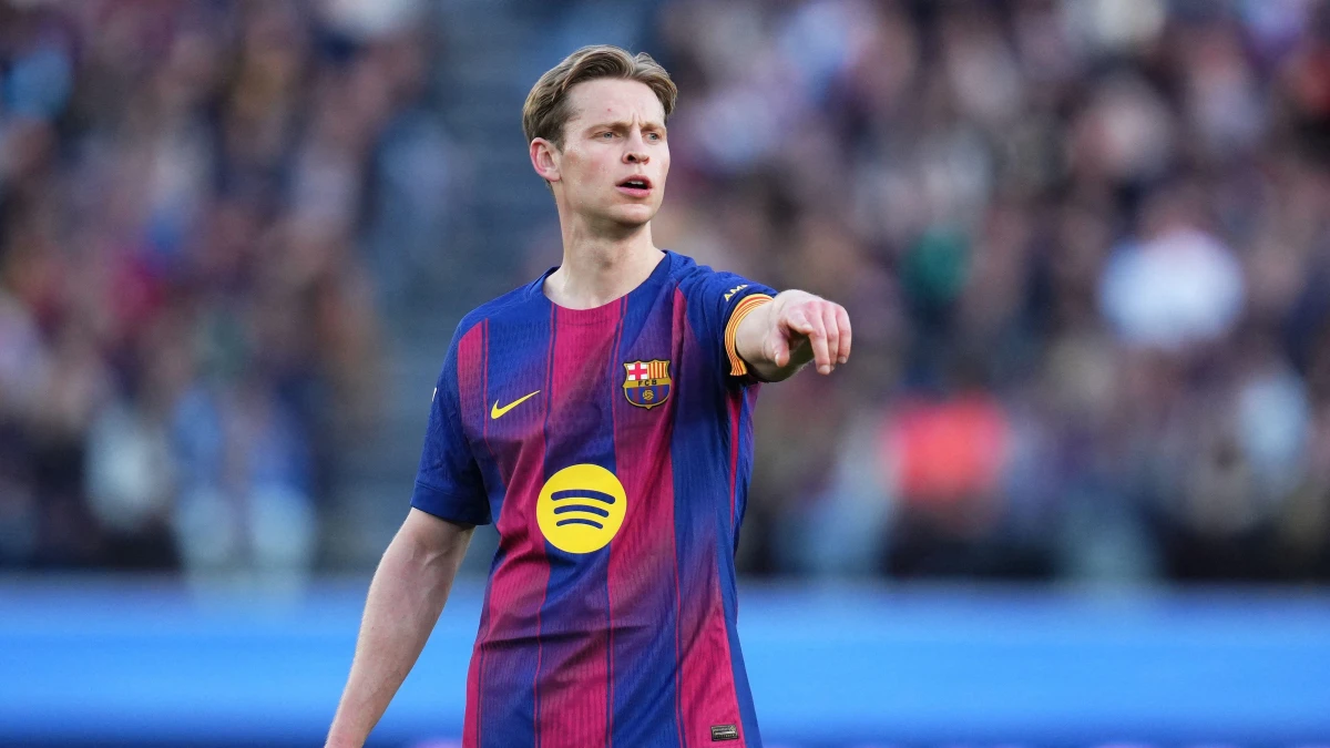 Frenkie de Jong en un partido con el Barcelona.