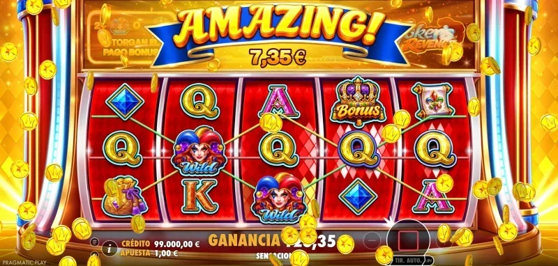 Tablero 5x3 de Joker's Revenge con una combinación ganadora.