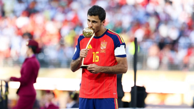 Las cuotas del Balón de Oro mantienen a Rodri entre los favoritos mientras el Barça mueve ficha
